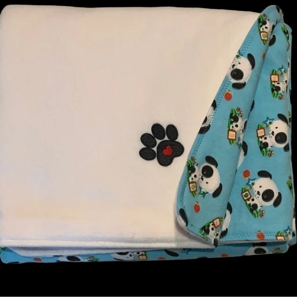 𝅺❤️🐾BRAND NEW❤️🐾Handmade Super soft cozy blanket